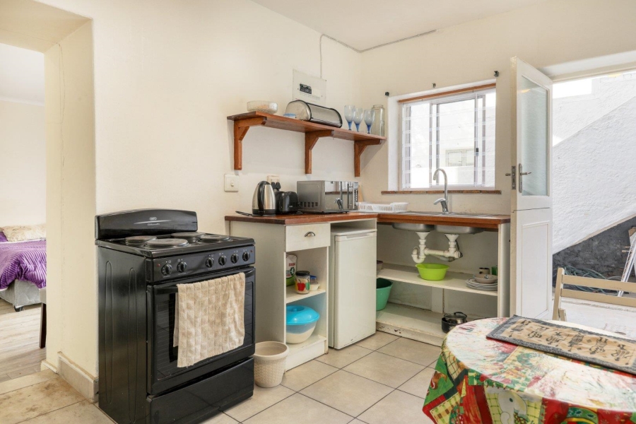 4 Bedroom Property for Sale in Oranjezicht Western Cape